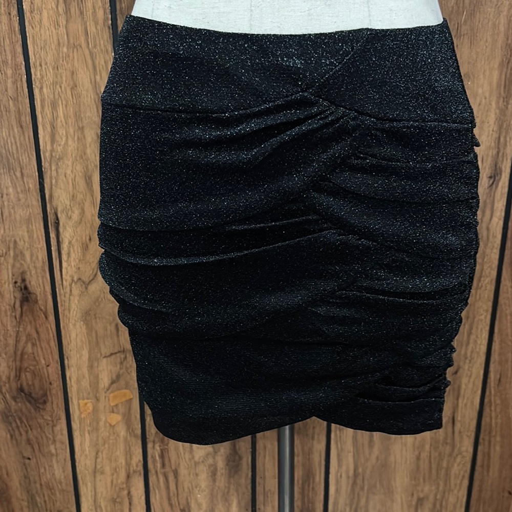 Elegant Black Ruched Skirt
